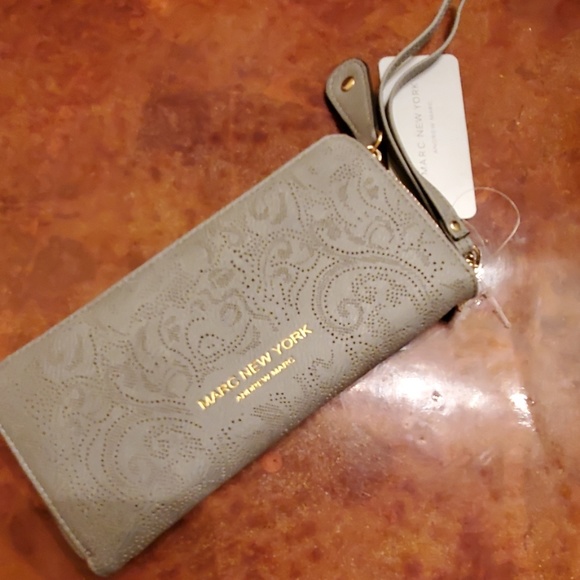 Andrew Marc Handbags - Andrew Marc - Marc New York Wristlet
